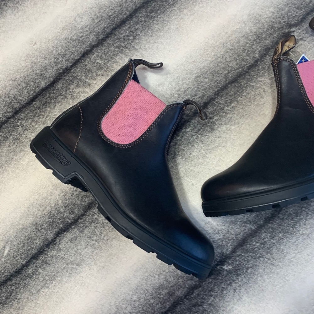 { Blundstone } 1377 Pale Pink Stout Brown Boots - Picture 3 of 13